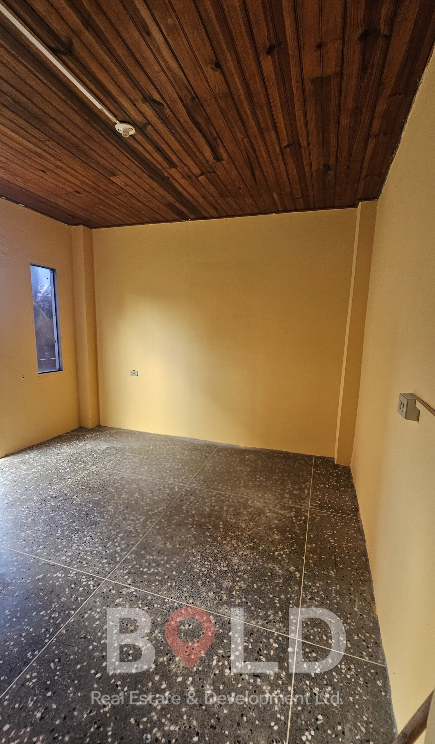 Birchwood Ave, Scotland Drive, 3 Bedroom Split Level